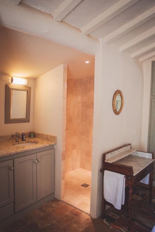 Ancienne Maison des Gardes Lourmarin Extérieur photo