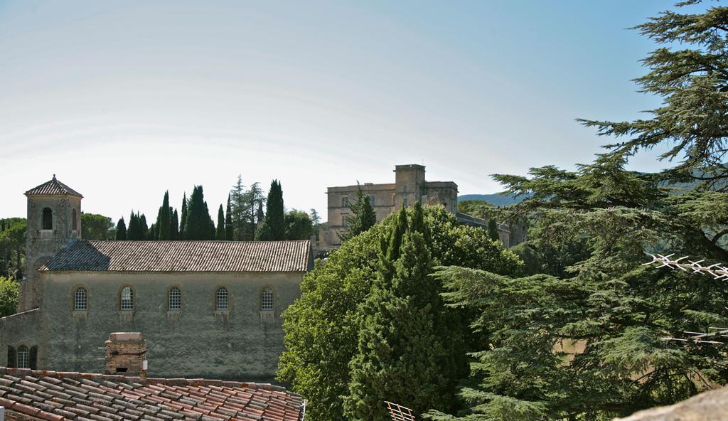 Ancienne Maison des Gardes Lourmarin Extérieur photo