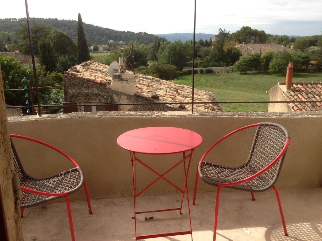 Ancienne Maison des Gardes Lourmarin Extérieur photo